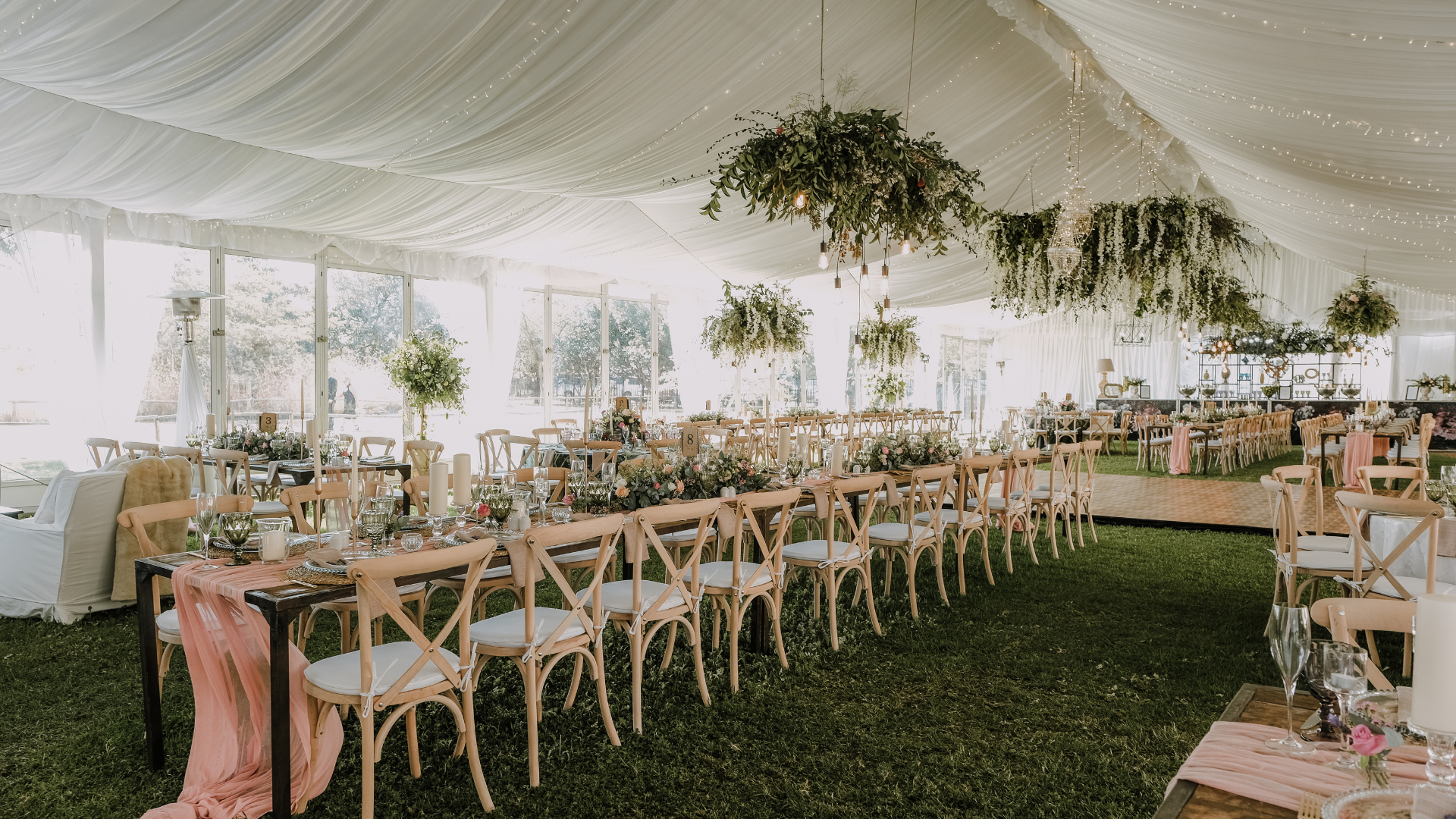 The Best Cocktail Hour At Wedding Receptions